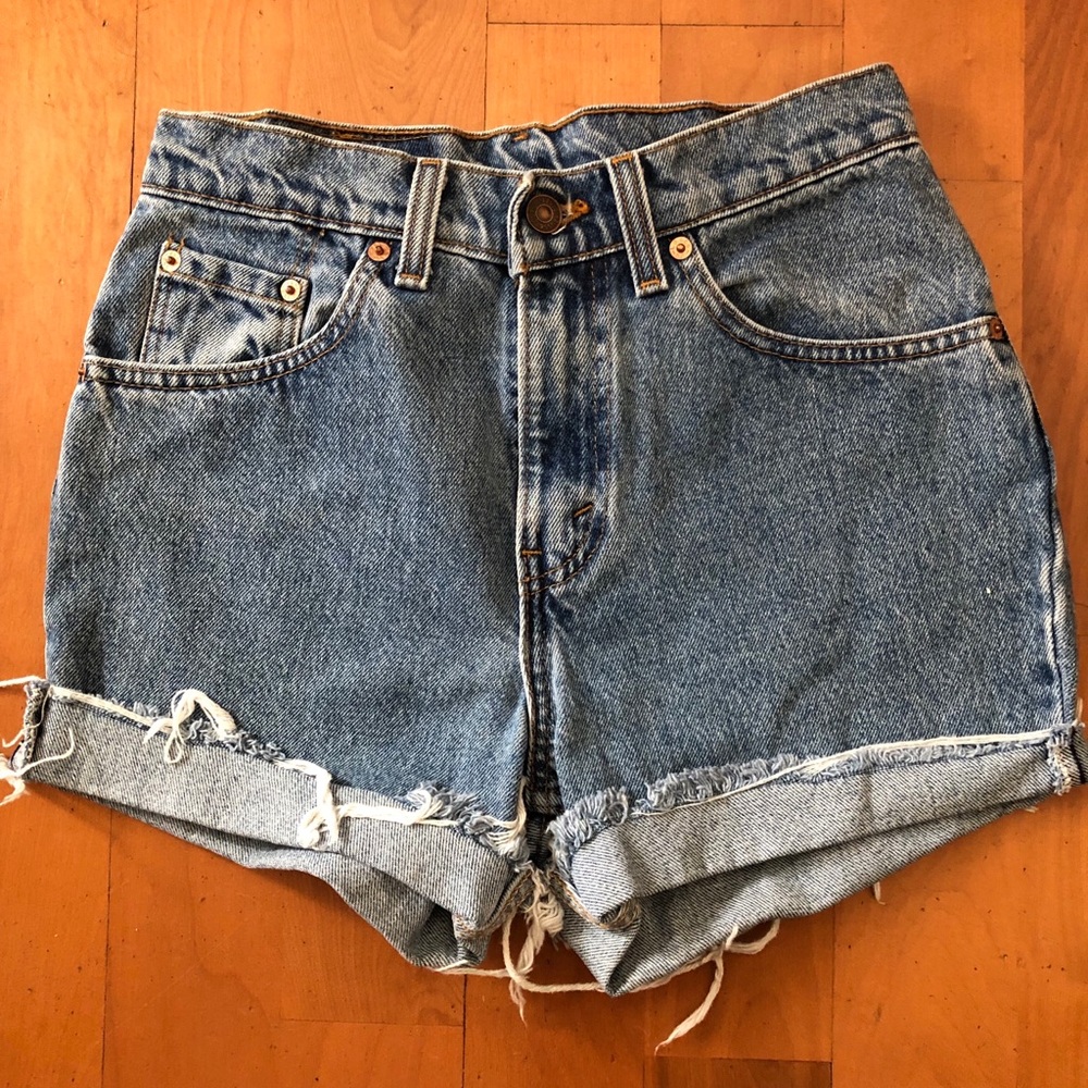 Light wash Vintage high waisted Levi’s